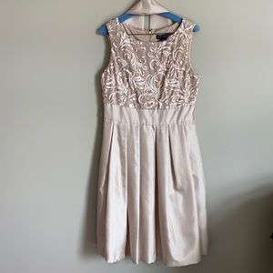 Jessica Howard Champagne colored formal dress sz8
